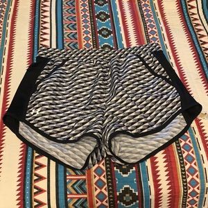 Under Armour shorts size small